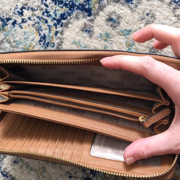 Michael Kors Zippered Wallet - Picture 3 of 5